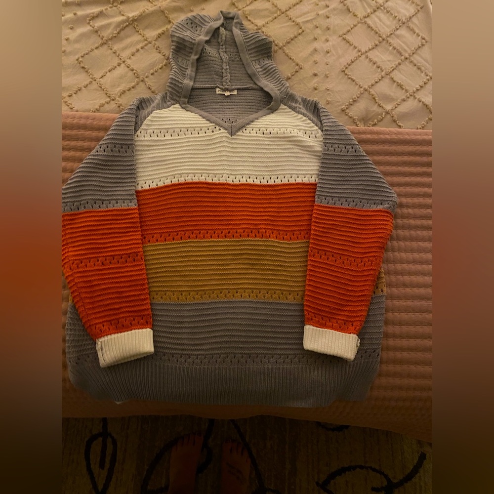 Main Strip women’s sweater